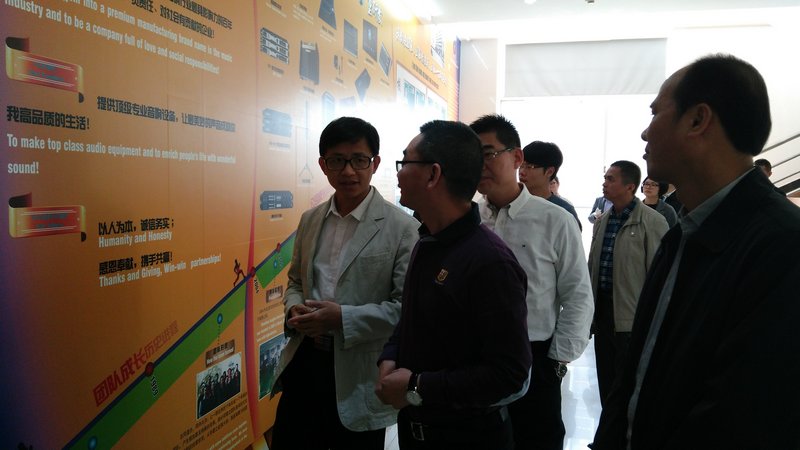 东莞市科技局领导莅临我司参观指导工作