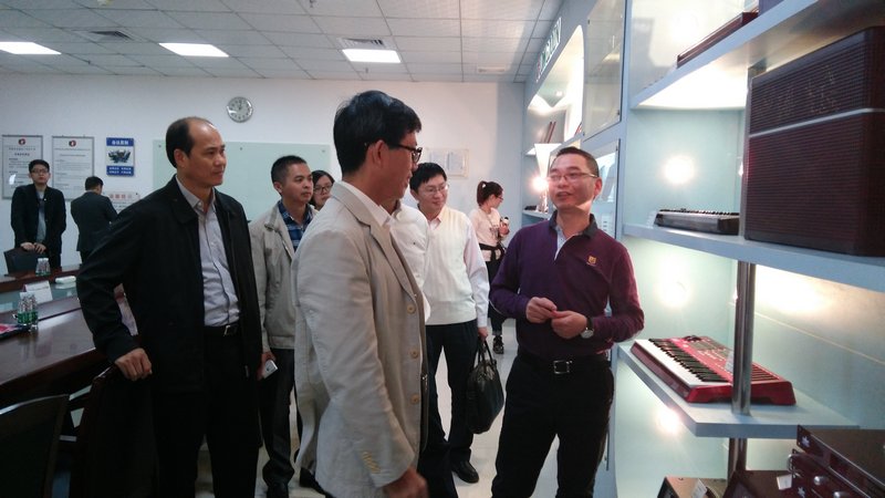 东莞市科技局领导莅临我司参观指导工作